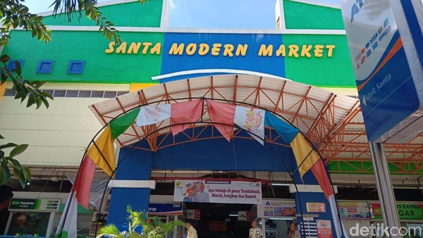 Pasar Santa: 5 Tips Belanja Baju Unik & Kekinian