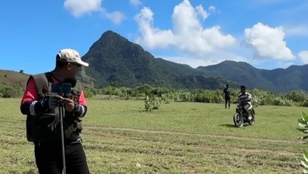 Pengalaman Mengerikan! Wisatawan Tertipu "Warlok" di Padang Mausui NTT