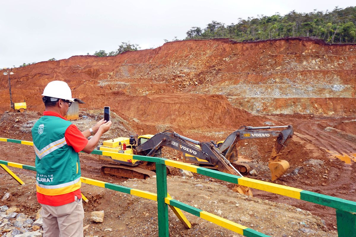 Raja Ampat: Tambang Ilegal Ancam Lingkungan dan Adat?