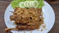 Tzuyang Ratu Mukbang: Ayam Goreng Widuran Pengajian Istimewa