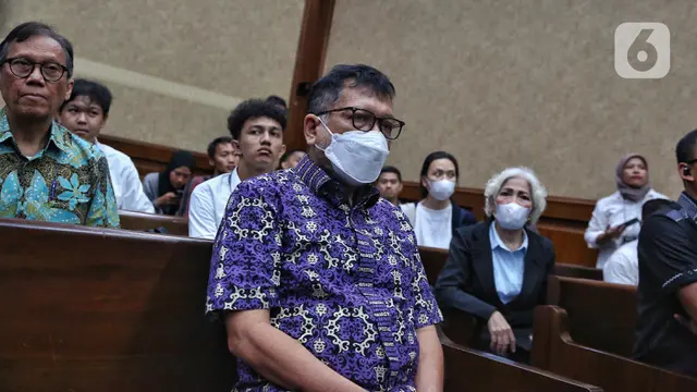 Zarof Ricar Murka: Anak & Istri Bersaksi di Pengadilan